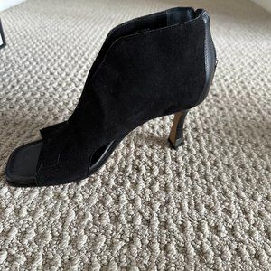 Vince Camuto Jesilia